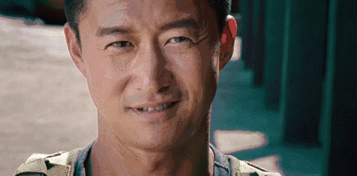 吴京竖中指gif吴京gif中指表情