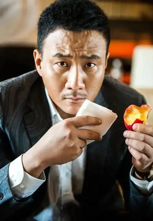 5位天生抛开"白幼瘦",硬汉十足的男星,你知道哪些?