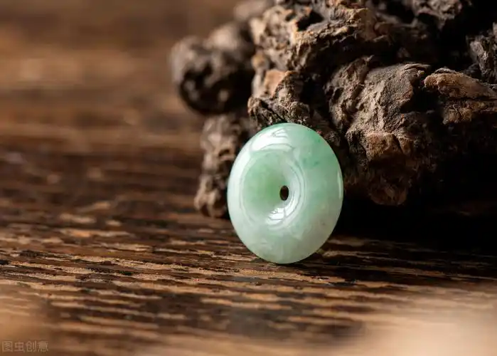 油青种翡翠值得购买吗?