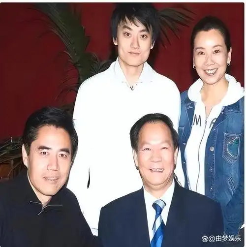 陈宝国12年没捧红儿子,改名后却红了,网友:榆木疙瘩也