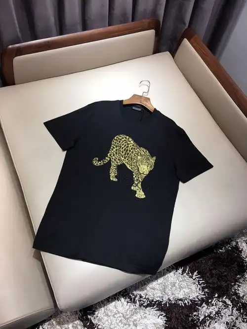 versace范思哲史上"最奢华"男士t恤!