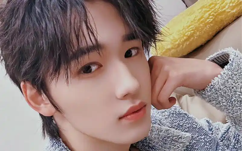 【宋亚轩】我宝真是独自帅气了!他是怎么做到又大只又可爱的啊!