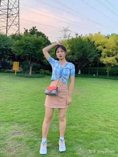 一米六高的梨型身材女孩有哪些神仙穿衣搭配