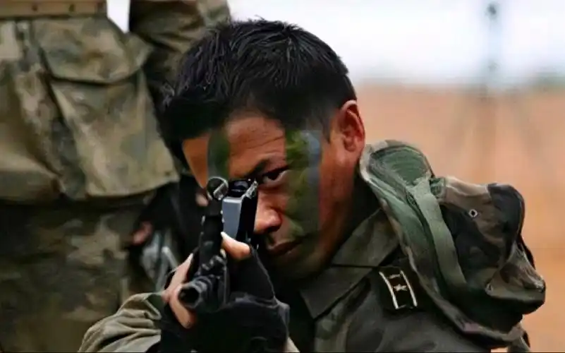 士兵突击段奕宏