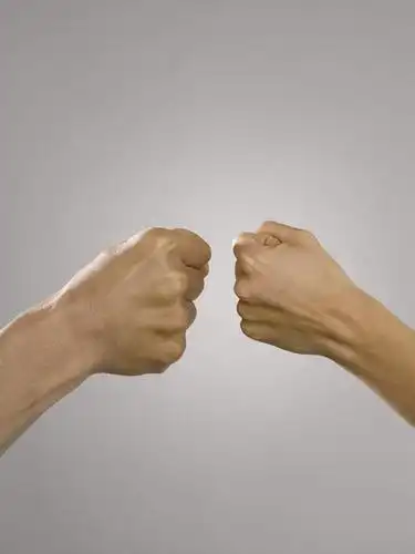 白天,侧面,友谊,欧洲,欧洲人,双手,握,灰色背景,鼓励,加油,手势,握拳