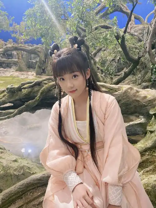 吕小雨超话#亲爱的天狐大人#与元宝的初见