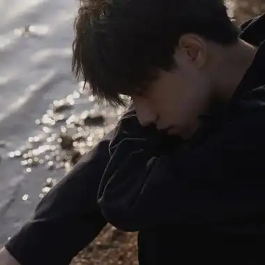 好看的帅哥侧面照片头像高清阳光图片,男生头像图片