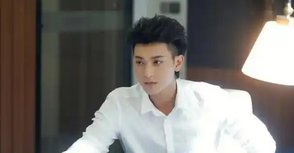 就在大家想凑凑热闹的时候,黄子韬直接站出来解释清楚了,大家都觉得他