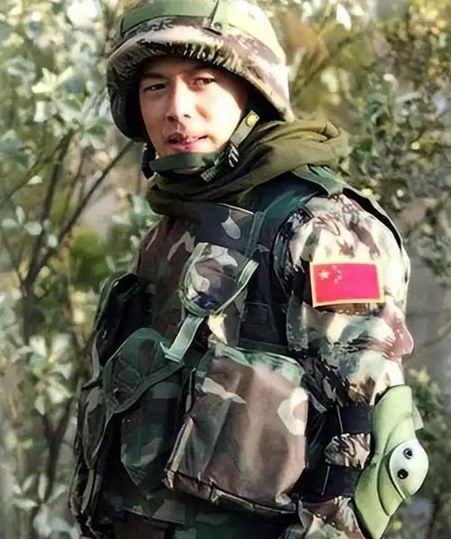 他在《士兵突击》中留下的印象深入人心,是众多人心目中的焦点.