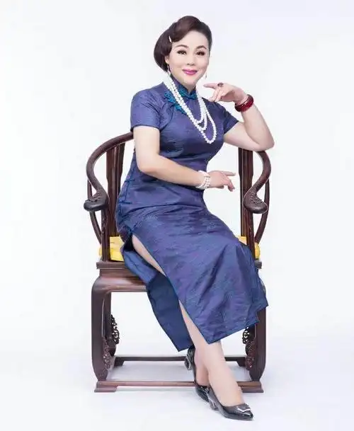 边玉洁参与主演话剧一句顶一万句全国巡演