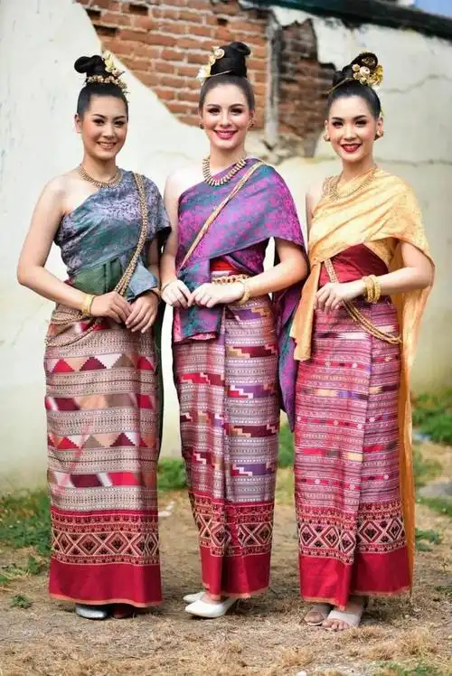 缅甸女生为啥喜欢"筒裙"?直接套成一个"筒子",有何独特意义