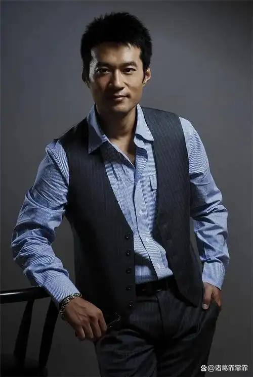 有哪些男演员年纪越大越有魅力?谭凯可以算一个.