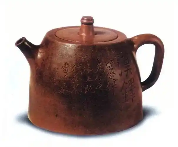 梅调鼎紫砂壶的图片