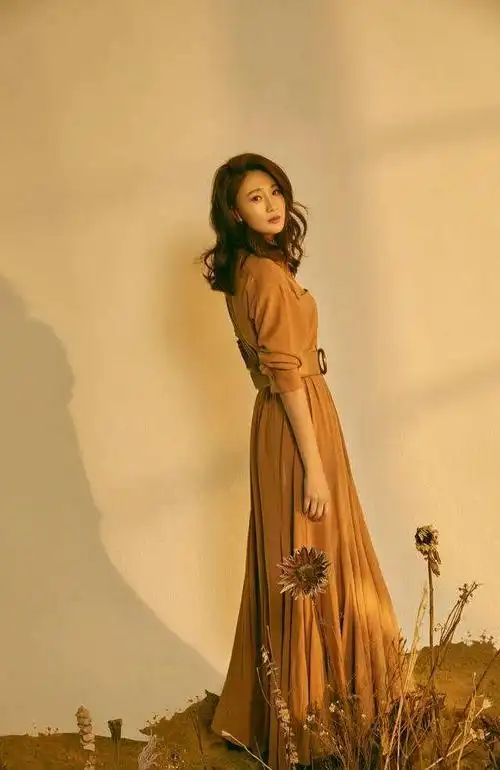 《猎毒人》侯梦莎:不惧挑战刻画女律师,沙漠中化身万人迷圈粉!