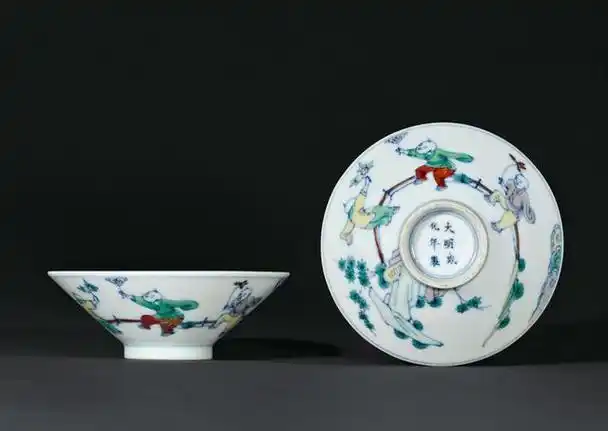 明成化官窑瓷器落款特征介绍