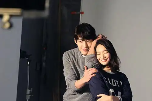 金宇彬与韩国女演员申敏儿