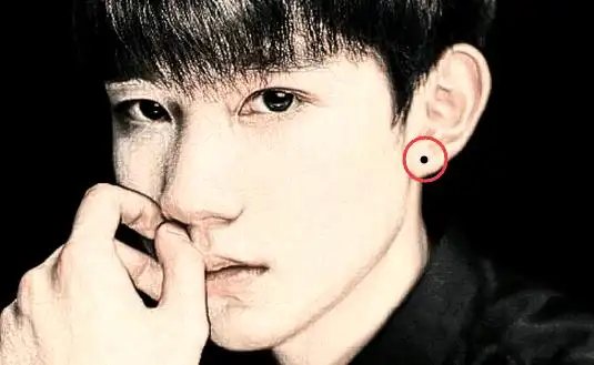 哪里长痣的孩子一定能高中状元? 逢考必过, 日后必成大器!