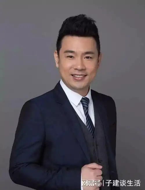 一家三口幸福|云菲|女主播|广东省|今日关注|广东电视台|央视主持怂