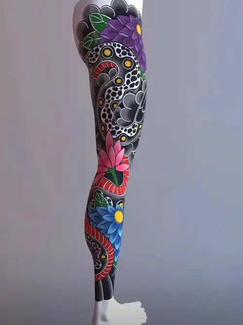 日式老传统纹身  #花腿纹身  #老传统蛇