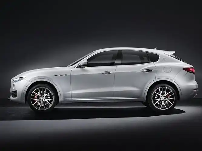 玛莎拉蒂,轿车,名车玛莎拉蒂levante轿车