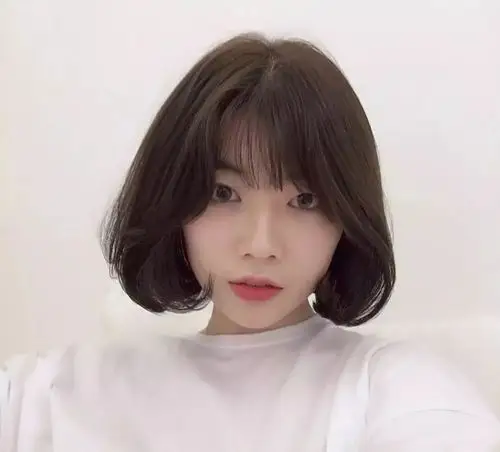 半圈烫所有女生都能驾驭的短发