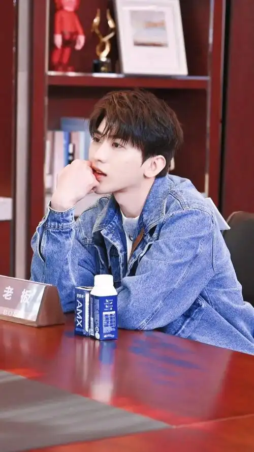 赵丽颖被连累?戚薇李承铉婚变?蔡徐坤投靠老戏骨?