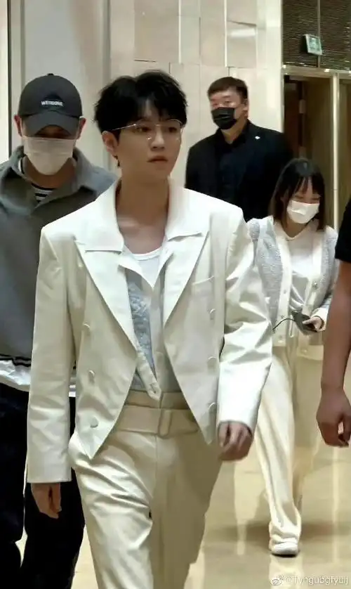 不懂就问皮下是杨柳吗还是又是我们王俊凯的"家人"之一啊#内娱影圈