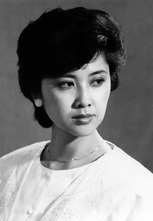 刘晓庆,80年代电影女明星的代表人物.