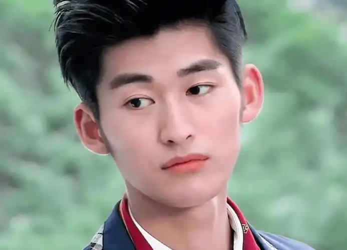 昔日男神慕容云海,沦为今日"油王"?_张翰_网友_版权