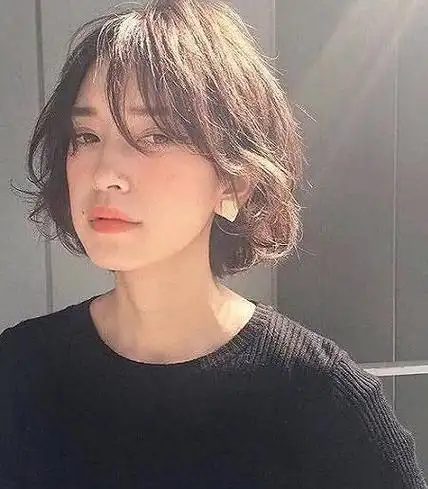 短发图片女2021新款减龄,人气之选的短发发型