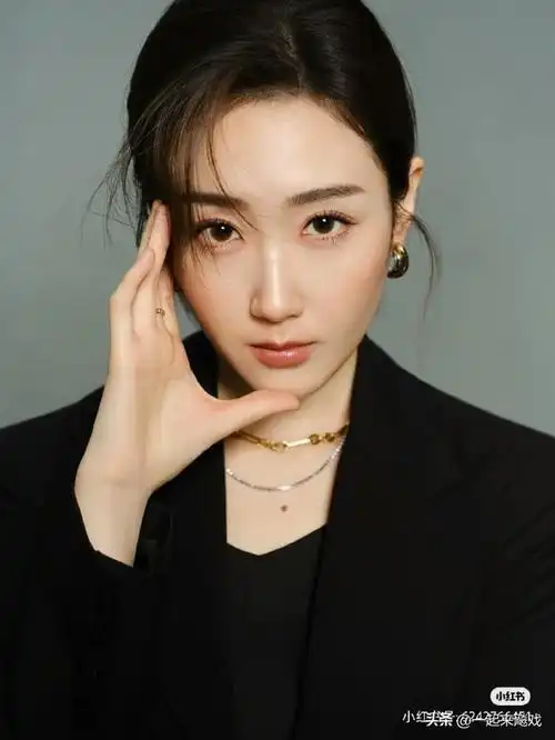 央视主持人王嘉宁被誉为董卿接班人