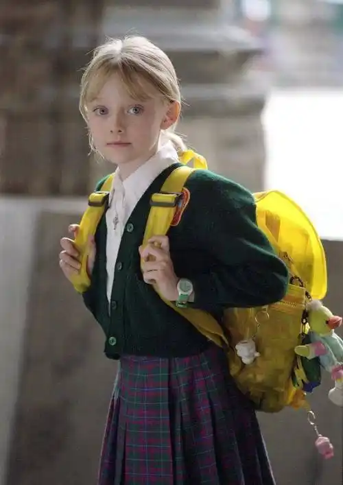 电影中的经典少女形象,《这个杀手不太冷》中的小女孩最让人难忘_克雷