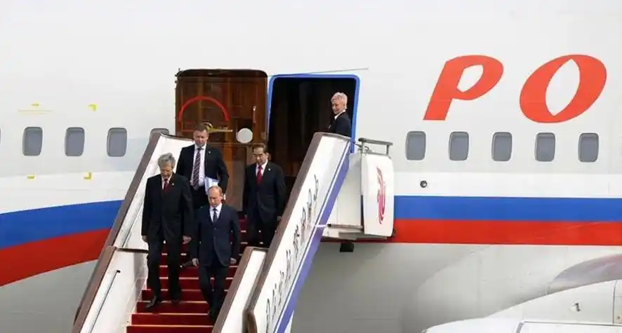 俄罗斯总理普京的专机抵达北京