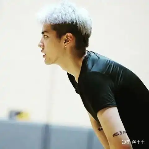 吴亦凡的纹身都长什么样