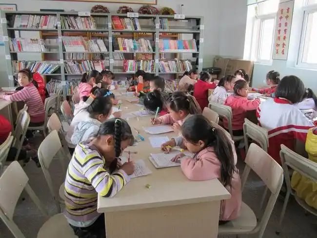 黄花明德小学开展第三届小学生现场作文竞赛