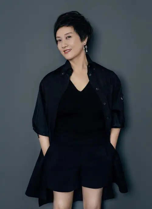 邓婕人生中会有遗憾但不是坏事丨人物