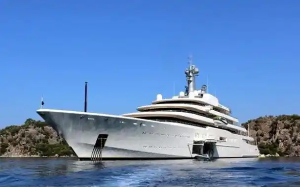 太阳报盘点足球界豪华游艇:c罗600万镑游艇上榜 配有6个卧室