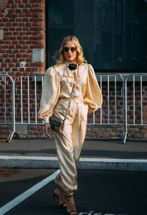 香槟色与图纹的结合