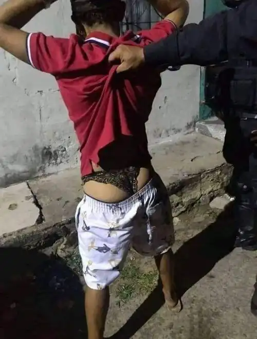 你永远不知道男人衣服底下穿的有多骚