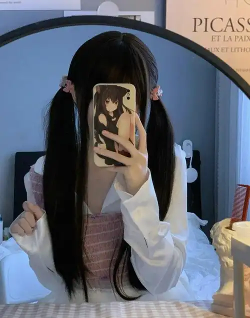 漫画感双马尾对镜拍姿势get一下77