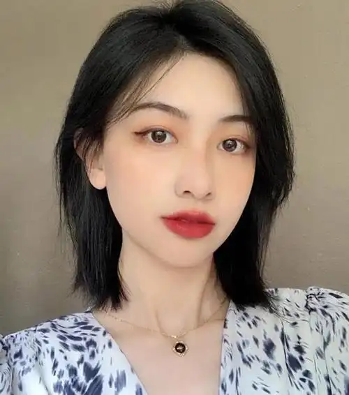 头大剪什么发型(头大的女生适合什么发型?试试这4款,瘦脸又好看)