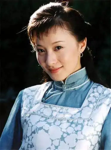 而她除却在《情深深雨濛濛》中塑造的"痴情女孩"可云以外,在《梧桐雨