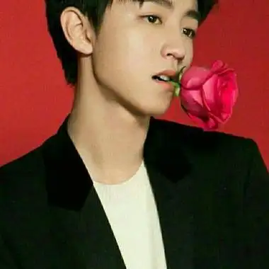 王俊凯头像 帅气西装头像男 - 高清头像 - 潮人个性网