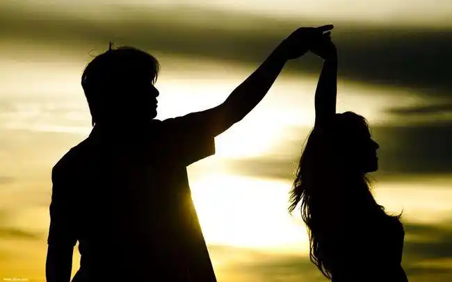 那个说非我不娶的男人有了新欢