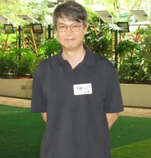 被钟丽淇公开原谅,53岁梁荣忠现身拒绝谈爱情,继续遵守不婚承诺_剧集