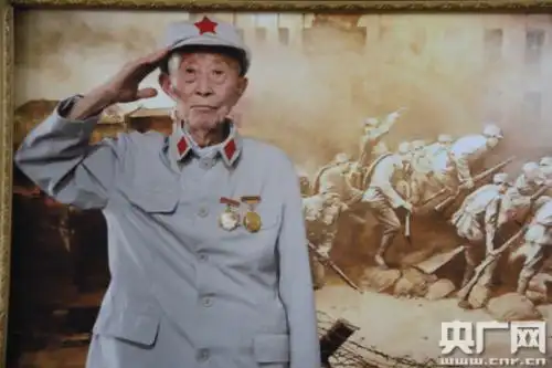 不忘初心当年的小红军战士深情回忆长征往事