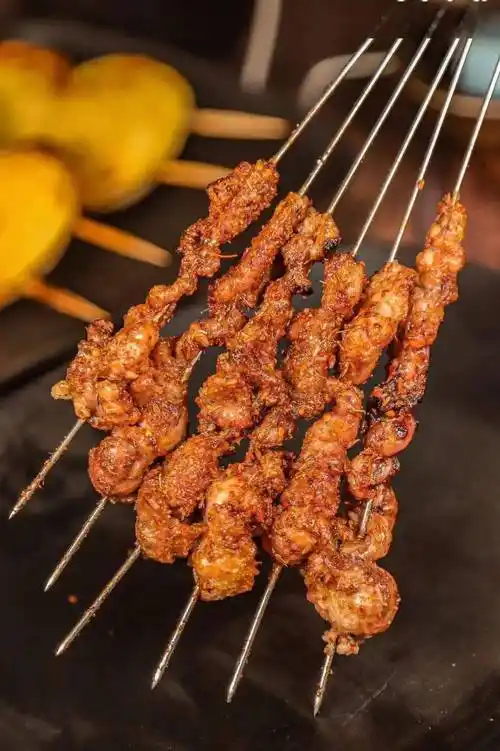 羊肾头羊背筋秘制鸡翅熟烤羊板筋熟烤燕翅筋烤串营业至凌晨的夜宵好