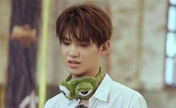 青春校园剧《燃烧吧少年》筹备开拍,当红小生黄明昊加盟出演_电视剧