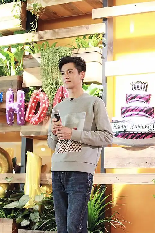 乔振宇生日会与粉丝同庆 冻龄依旧尽显暖男本色