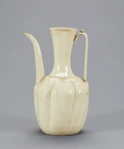 宋|景德镇窑白釉瓜楞执壶 韩国国立博物馆藏